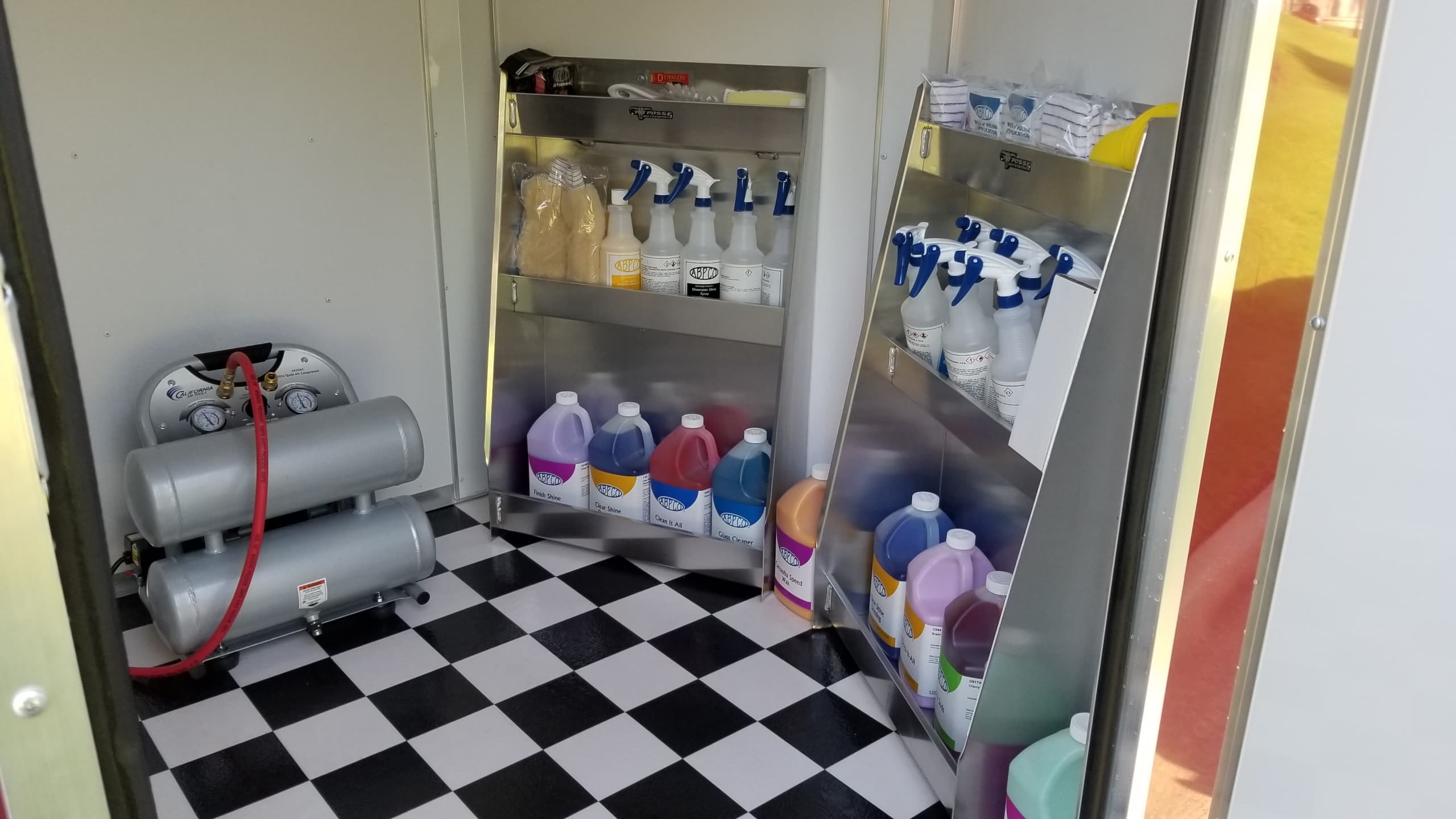 DE Series — DETRAILERS mobile vehicle wash system (photo 5)